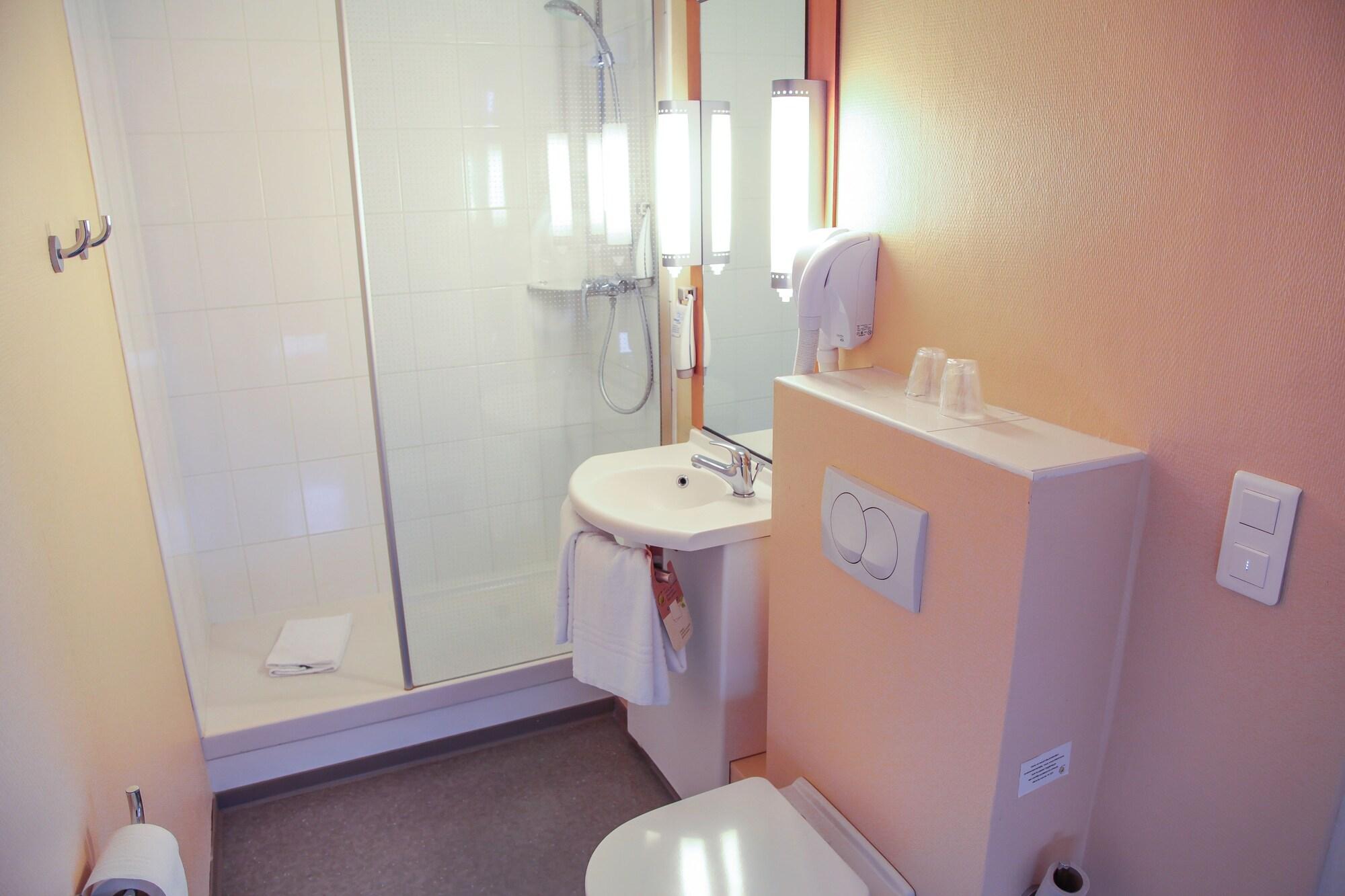 Hotel Ibis Brest Centre Esterno foto